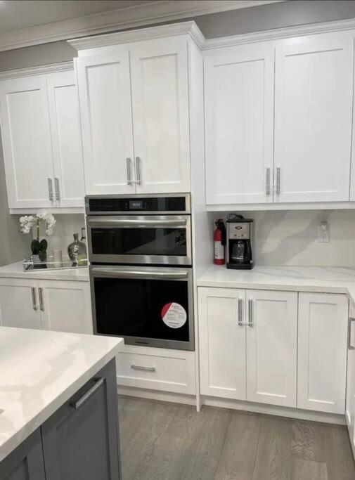 Elegant & Luxurious 3 Bedroom Home Mississauga Esterno foto