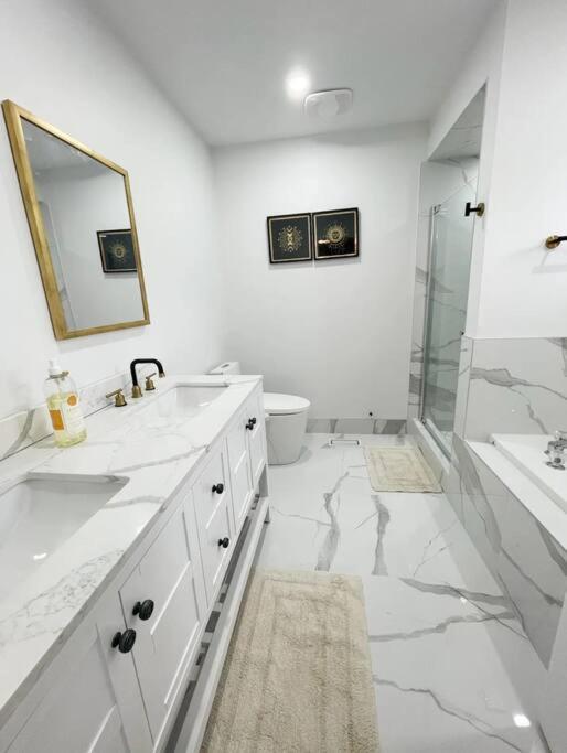 Elegant & Luxurious 3 Bedroom Home Mississauga Esterno foto