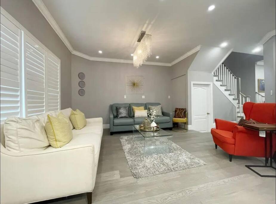 Elegant & Luxurious 3 Bedroom Home Mississauga Esterno foto