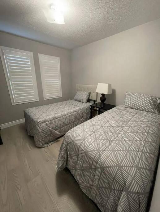 Elegant & Luxurious 3 Bedroom Home Mississauga Esterno foto