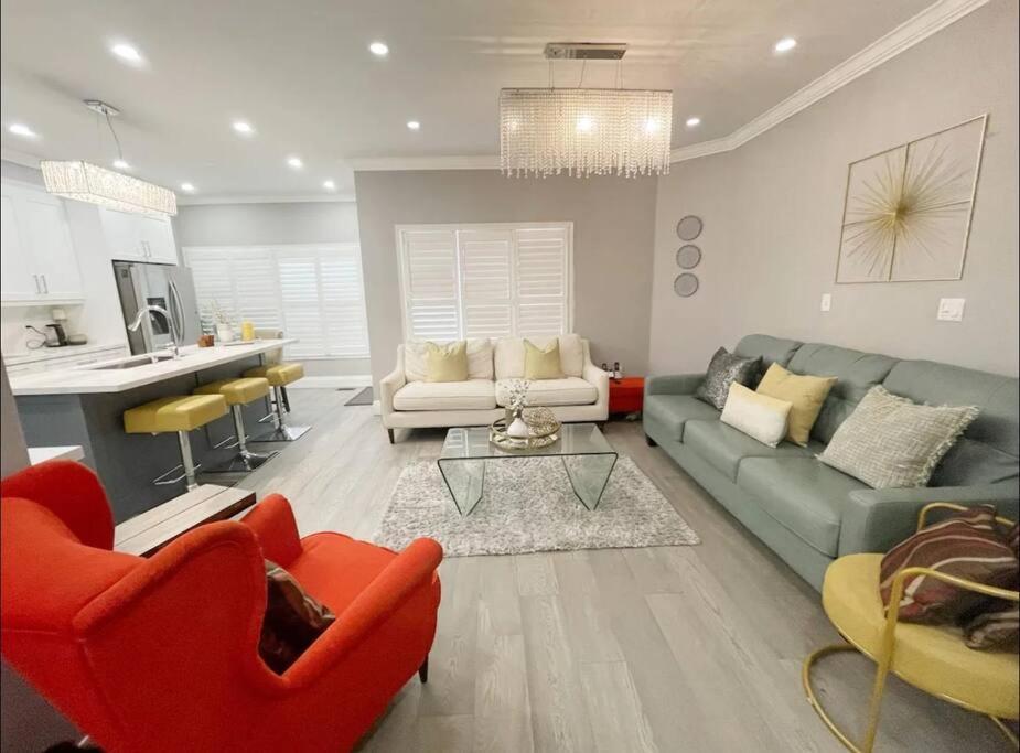 Elegant & Luxurious 3 Bedroom Home Mississauga Esterno foto